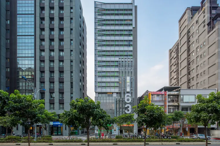 謙商旅東門館。業者提供