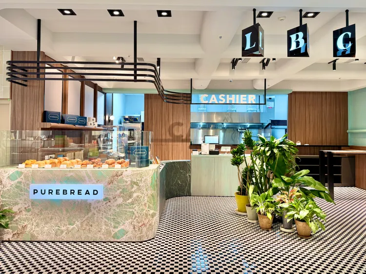 「PUREBREAD  LBC」店面位於跨棟連通口等優勢，預估每月營業額目標為300萬元。莊偉祺攝
