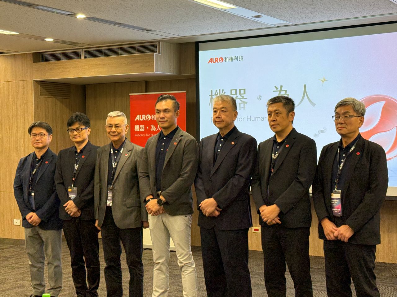 和椿秀「無人工廠」!人形機器人接力補貨 不急追仿真、先解決缺工