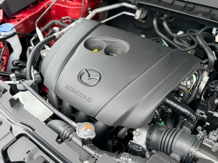 全新CX-5全車系搭載2.5升SKYACTIV-G直列四缸自然進氣引擎，最大馬力188hp、最大扭力26.2kgm。林浩昇攝