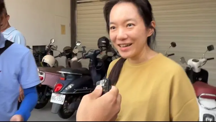 陳幸妤面對問題侃侃而談，但聽到是否喜歡史努比，她燦笑說「我有很多」。翻攝照片