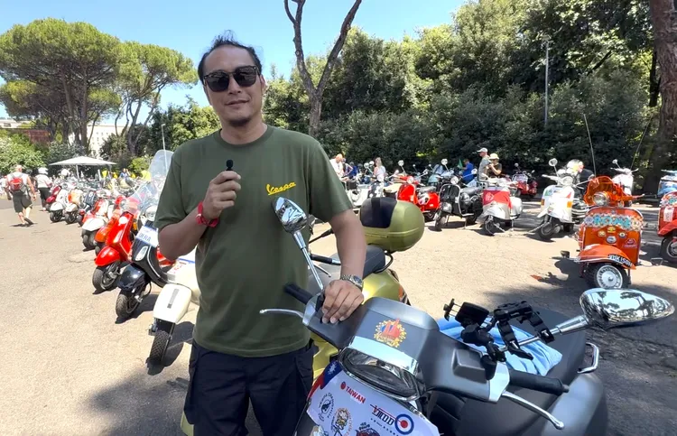 擁有超過20年Vespa資歷的台灣南區經銷商老闆宋雲榮，分享Vespa不只是交通工具，更是一種生活文化與人情連結。林浩昇攝