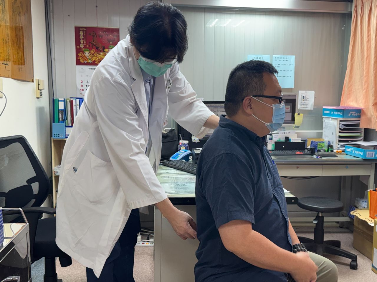 農曆七月走路輕飄飄不是卡到陰 頸椎病變壓迫神經!嚴重恐癱瘓