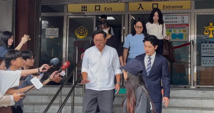 詹姆士庭後僅表示謝謝，不願對案件受訪。張欽攝