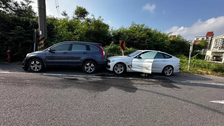 被擦撞的車輛沒有張男休旅車嚴重，張男沒有酒駕、毒駕，不知為何要跑。民眾提供