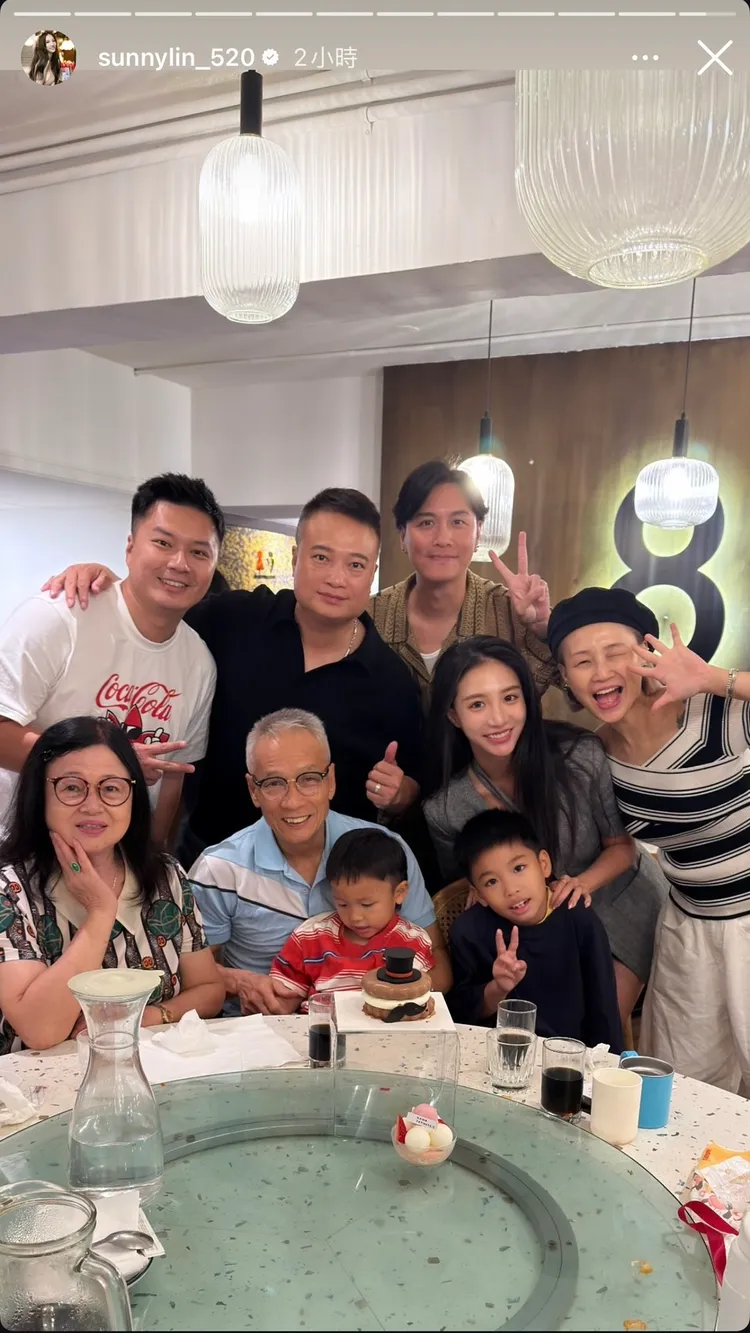 林采緹帶著男友與家人一起聚餐，提前慶祝父親節。翻攝Sunnylin_520 IG