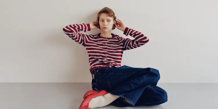 To b. by agnès b.與United Arrows green label relaxing推出全新聯名。品牌提供