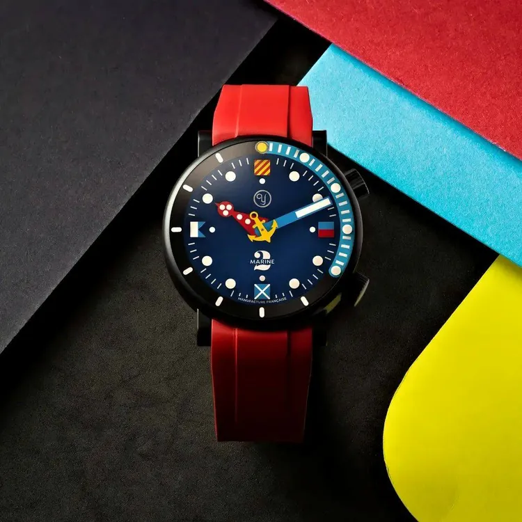 YEMA × Alain Silberstein Marine 2 CMM.20限量腕錶，40mm，黑色DLC 5級鈦金屬錶殼，深藍色粒面錶盤，FKM橡膠錶帶，YEMA自製CMM.20微型自動盤機芯，動力儲存70小時，防水深度200米，限量150只，19萬9900元。品牌提供