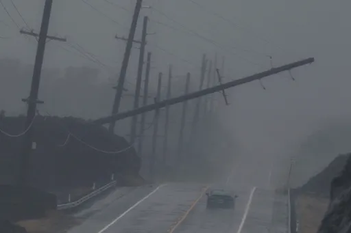 夏威夷緊急狀態！「拉拉」升格颶風狂掃　雨量恐破630毫米
