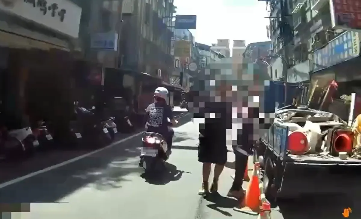 路邊施工擋道引關切　警一查發現工人竟是毒品通緝犯