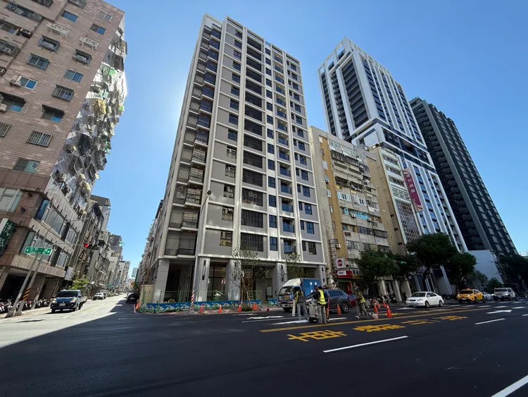 高雄市區3字頭宅新成屋十分罕見，主力還是4字頭。葉家銘攝