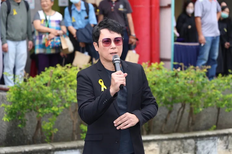 王燦讚陳盈潔儘管台詞卡卡卻更顯真情流露。莊宗達攝