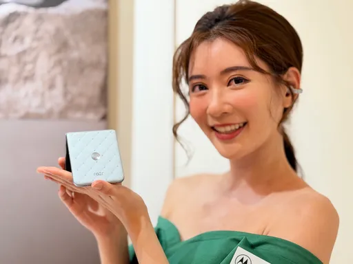 Motorola施華洛世奇Razr再添新款　9月IFA亮相