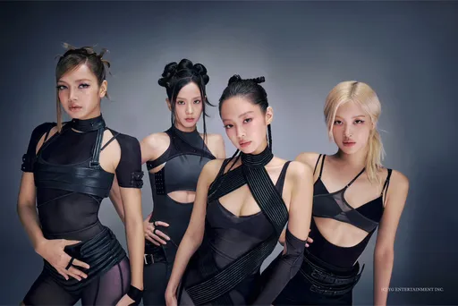 女粉拿球桿砸YG抗議！BLACKPINK確定合體慶10週年　僅抽40人參加