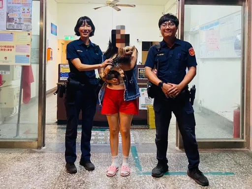 毛孩走失「自己報案協尋」！約克夏直奔派出所　員警暖心照料助團圓