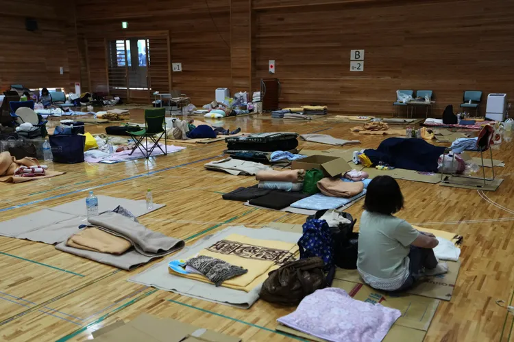 熊本地震災民打通鋪避難。美聯社