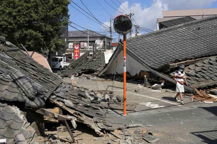 熊本地震造成1.2萬棟房屋受損。美聯社