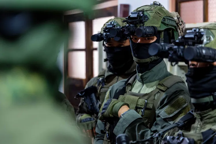 陸軍兩棲偵搜營特戰官兵。國防部提供