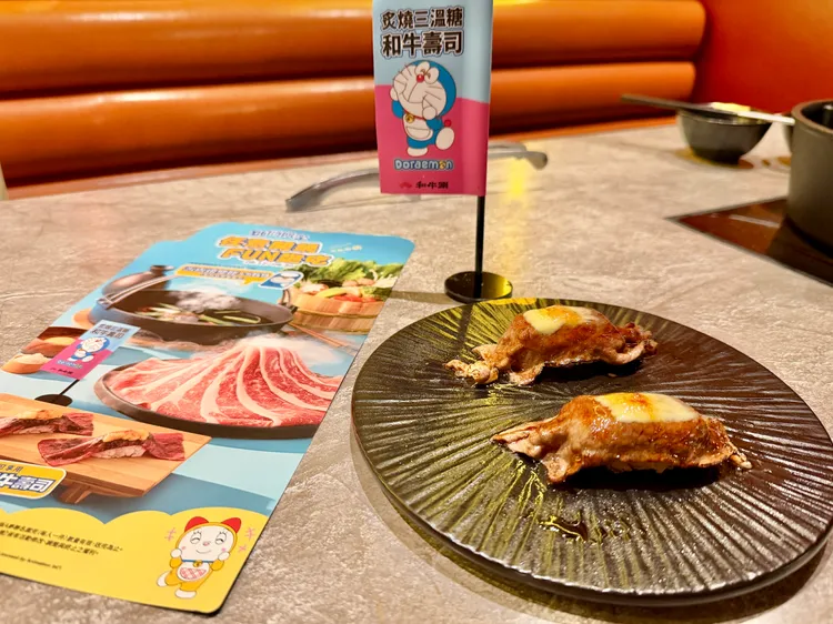 和牛涮配合壽喜燒新品，同步推出炙燒三溫糖和牛壽司。莊偉祺攝