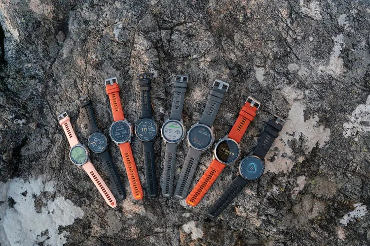 Garmin fēnix 9系列共推出33款不同尺寸、材質與功能組合，預計9月15日在台上市，fēnix 9建議售價3萬2990元起，fēnix 9 Pro則為3萬5990元起。Garmin提供