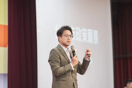 蔣萬安幫宜蘭輔選遲到怪塞車　沈伯洋：內湖人塞掉了10年人生