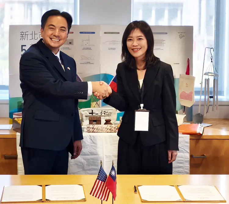 新北市立圖書館首度攜手美國舊金山灣區三大公共圖書館系統，建立跨國閱讀合作夥伴關係。館方提供