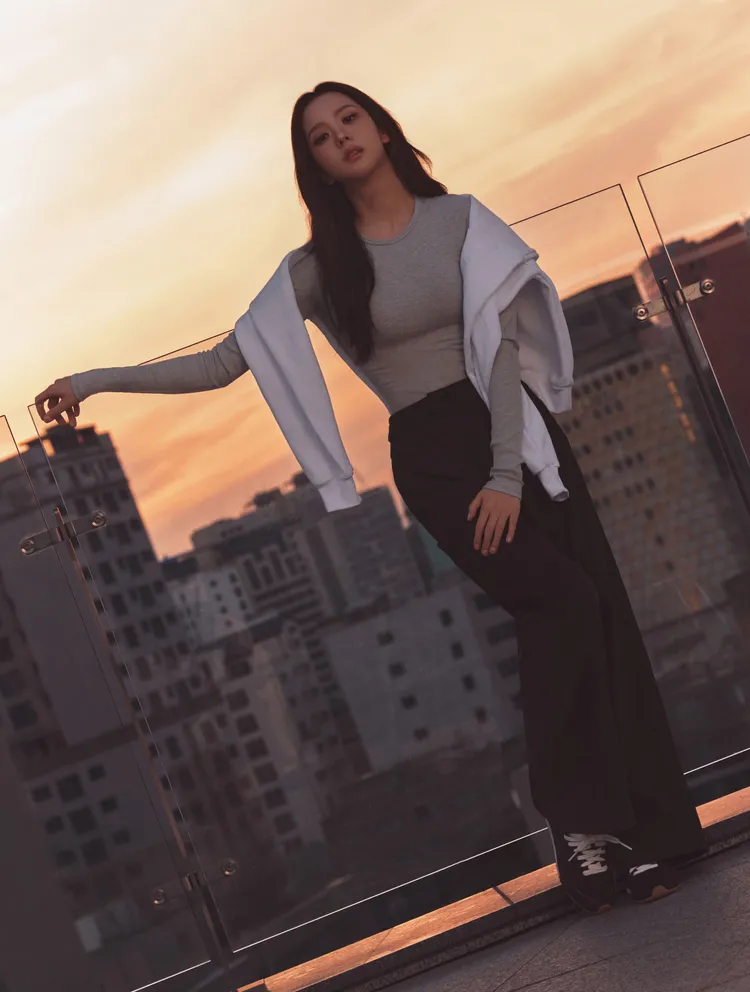 Jisoo拍攝ALO全新形象照。翻攝Jisoo IG