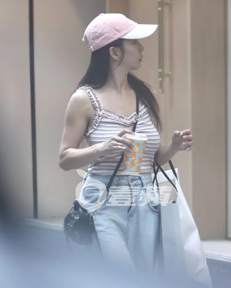 郭書瑤健身有成，二頭肌跑出來見客。特勤中心攝