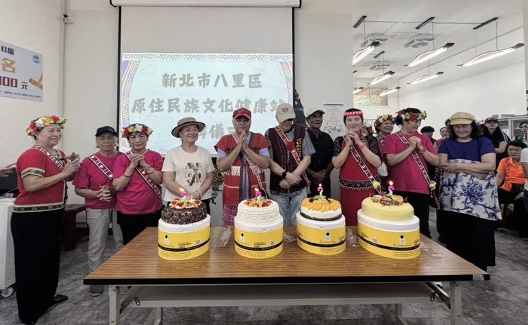 每月文健站必辦美食分享會，菜餚裡藏有原鄉家鄉味。原民局提供