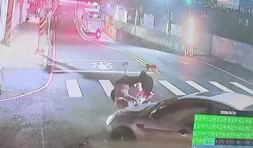 驚悚畫面曝！女騎士遭左轉車輾頭亡　警鎖定肇逃駕駛追緝中