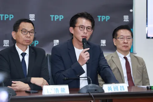 賴清德親宣布「普發一萬」　黃國昌狠洗臉：為何用共產黨的招？