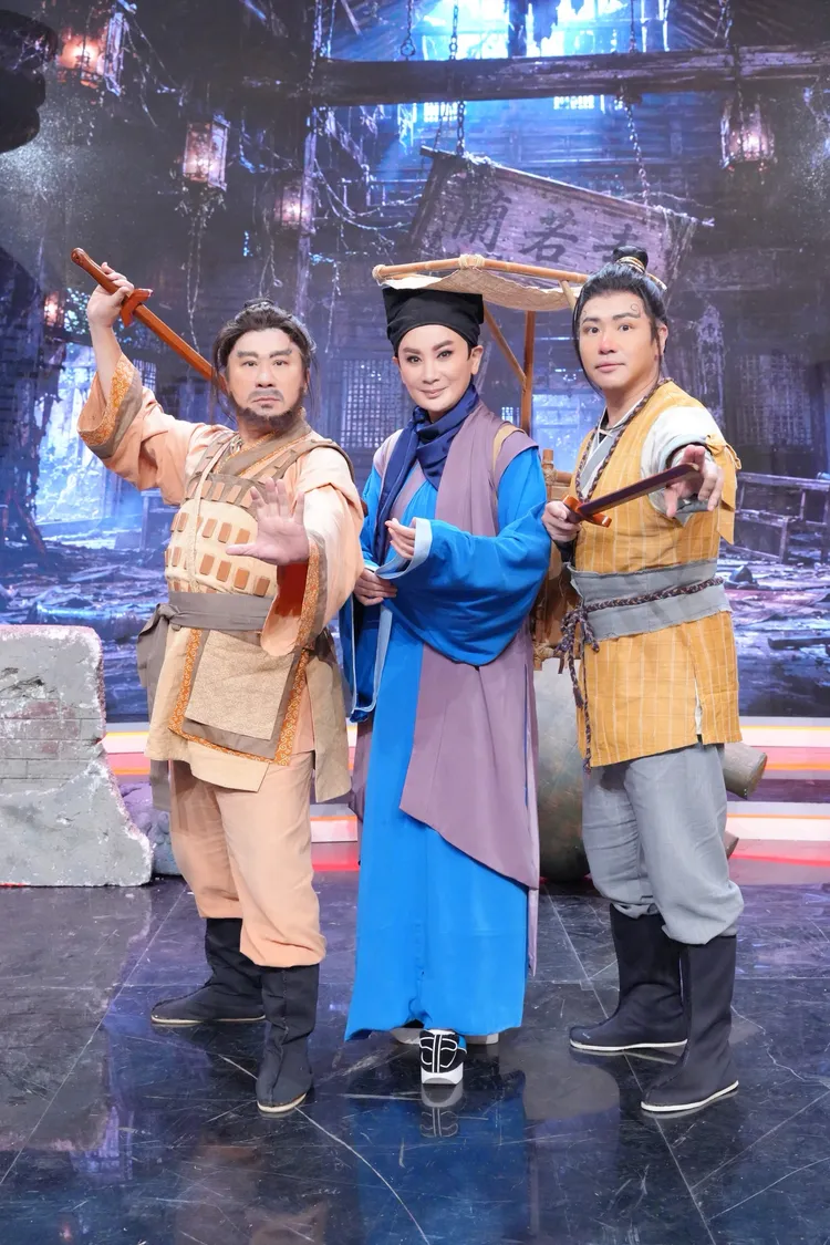 胡瓜（左起）、陳亞蘭與歐漢聲合演古裝單元「倩女遊魂」。華視提供