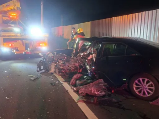 27歲男開車自撞電線桿！傷重送醫仍不治　酒測值尚待抽血檢驗