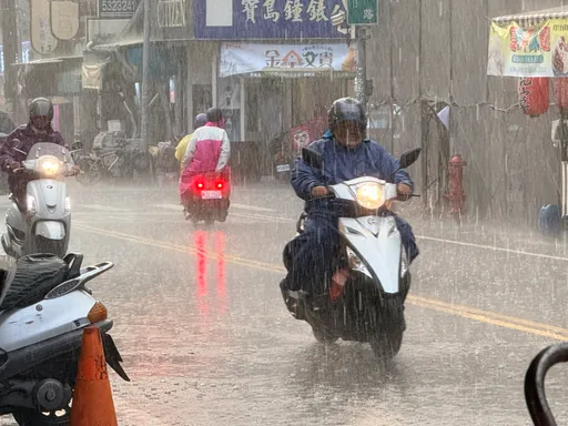 雙颱加熱帶性低氣壓　專家曝豪雨持續到這天
