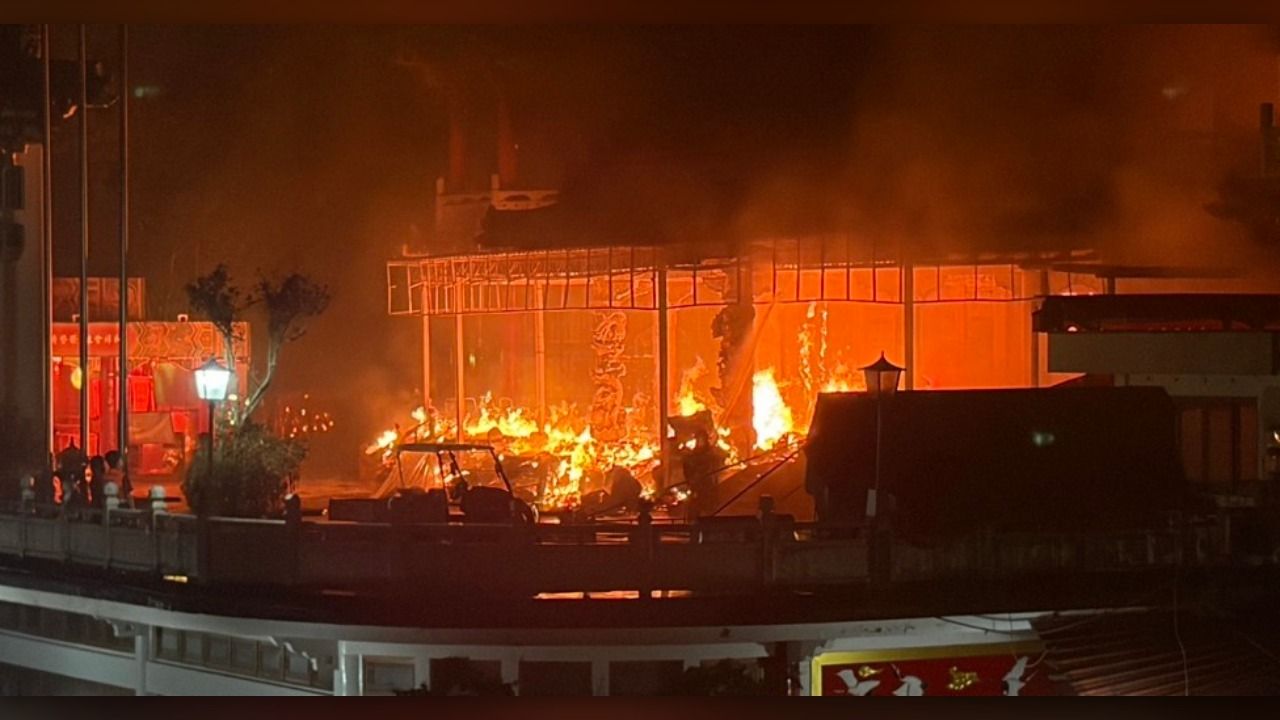 北市指南宮驚傳三級火警 凌霄寶殿燃燒火舌直竄