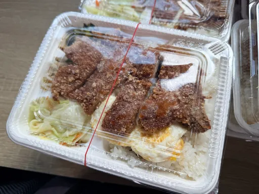 不用換便當也能控血糖？醫師教你吃飯順序：先肉再菜最後飯