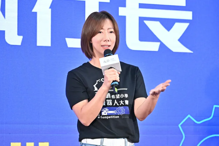 郭曉玲表示 AI 時代 STEM 已是孩子基礎能力。永齡基金會提供
