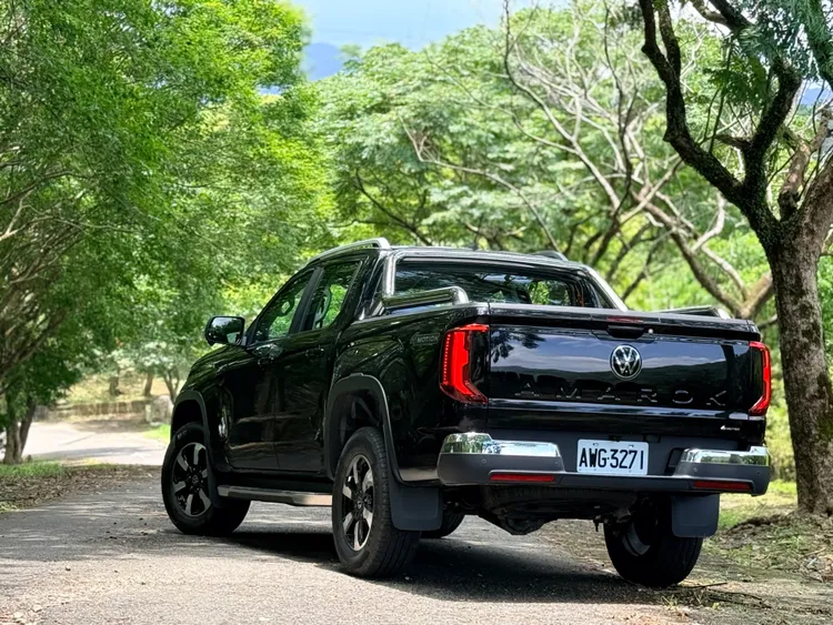 Amarok Style車身尺碼達5362mm長、1917mm寬、1884mm高，搭配3270mm軸距，龐大的車身依舊保有大型皮卡強烈的存在感。林浩昇攝