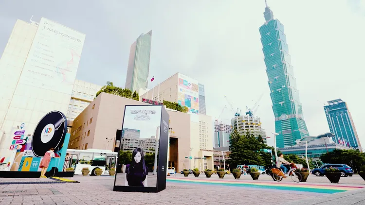 aespa曠野鏡面裝置，信義區是Giselle。Live Ntation Taiwan提供