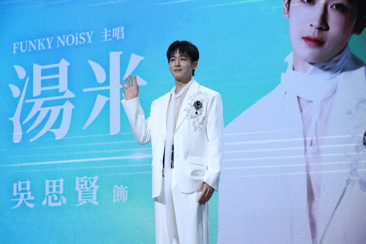 吳思賢也曾是《模范棒棒堂》班底，首度與楊奇煜在作品合作。娛樂中心攝