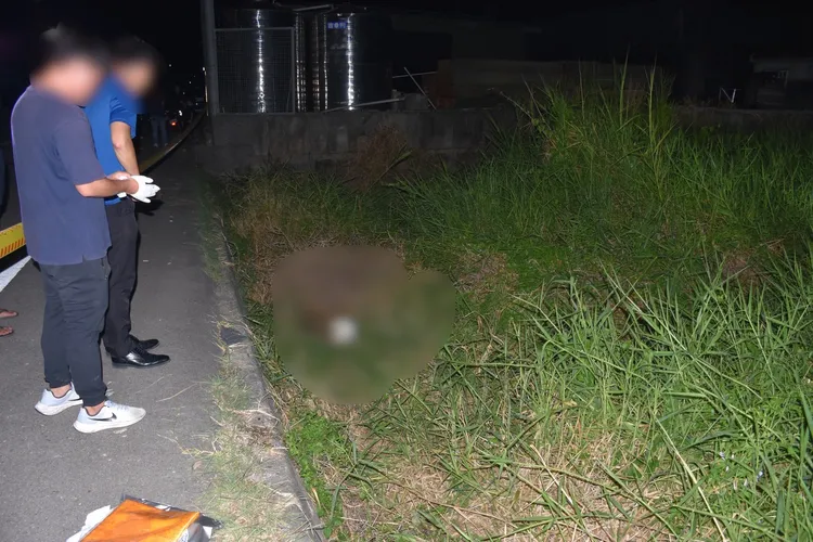 范男自摔跌落路邊農地，陳屍16天才被人發現。民眾提供