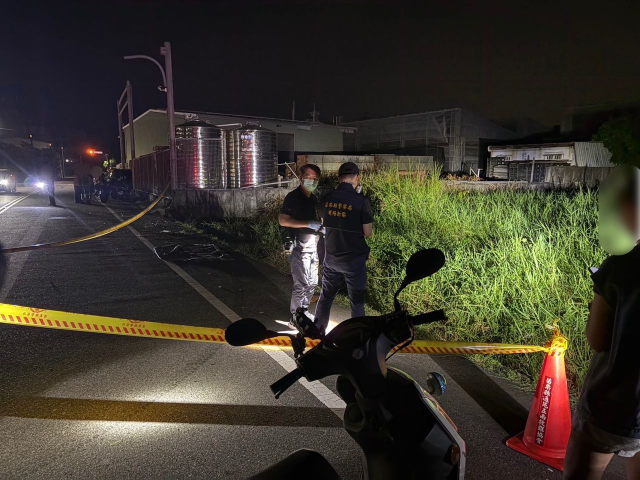 苗栗離奇車禍!26歲男騎機車自摔亡 「這原因」16天後才被發現