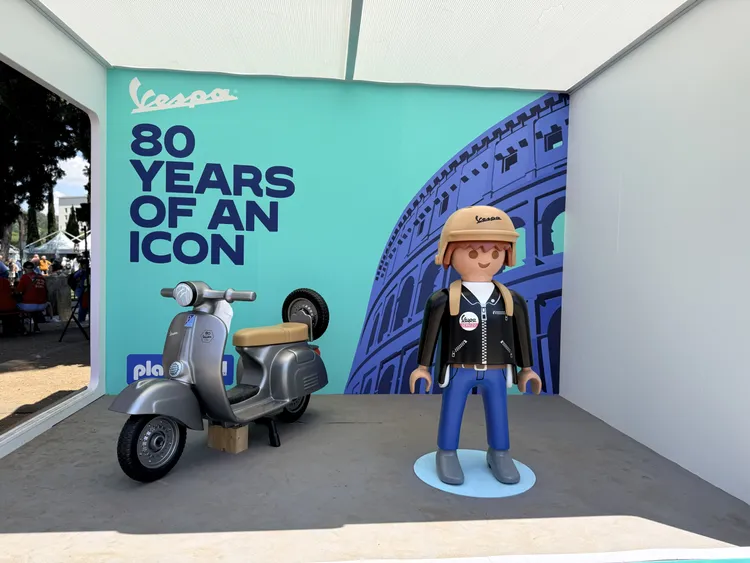 PLAYMOBIL是Vespa 80周年官方合作夥伴之一，現場除了展示聯名商品，也打造大型拍照打卡區，成為活動亮點之一。林浩昇攝