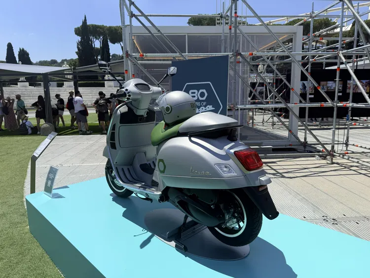 Vespa Edizione Ottantesimo全球僅限量1,946輛，台灣引進機率不高。林浩昇攝