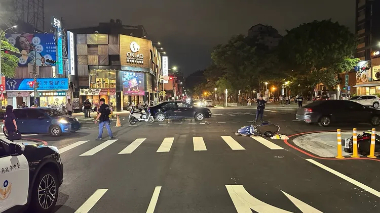 事故發生在台中市北區崇德路一段與太原路二段路口。民眾提供