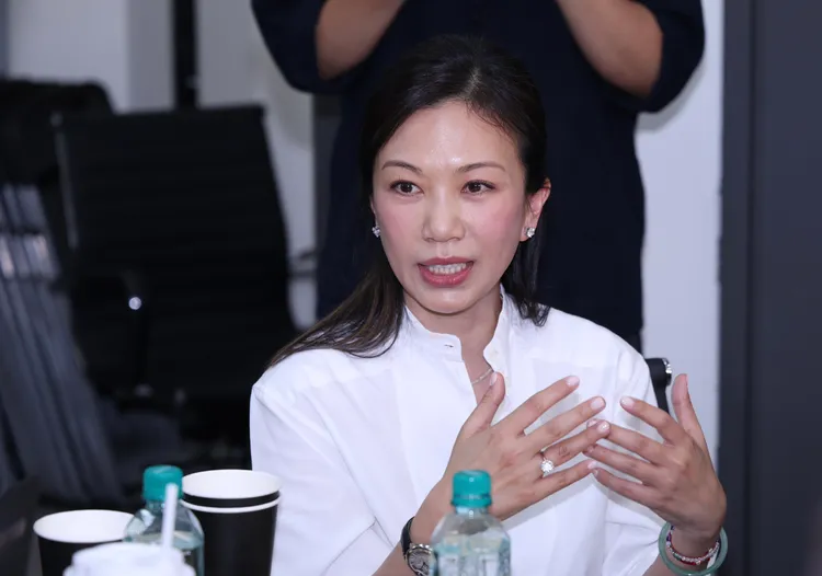 Summer斬釘截鐵表示王子沒有復出計畫。莊宗達攝
