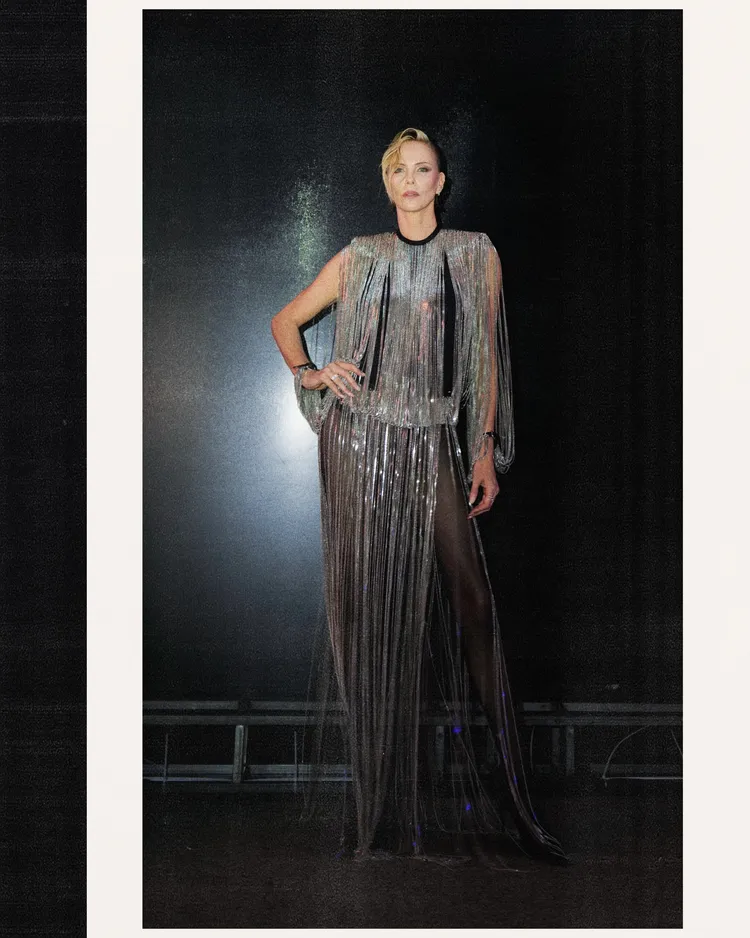 莎莉賽隆近日宣傳時身著LV服飾。翻攝charlizeafrica IG