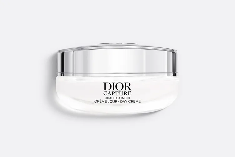 Dior逆時活氧膠原霜，50ml／4400元、填裝瓶3700元。品牌提供