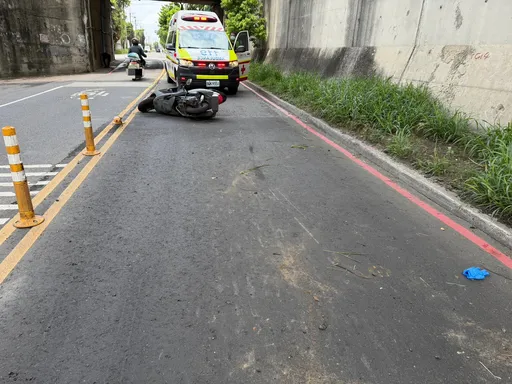 新莊18歲男騎車載母　自撞燈桿1死1傷