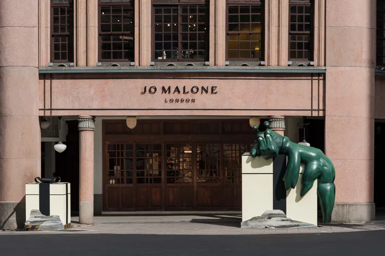 Jo Malone London大稻埕形象店也有海怪現蹤。品牌提供